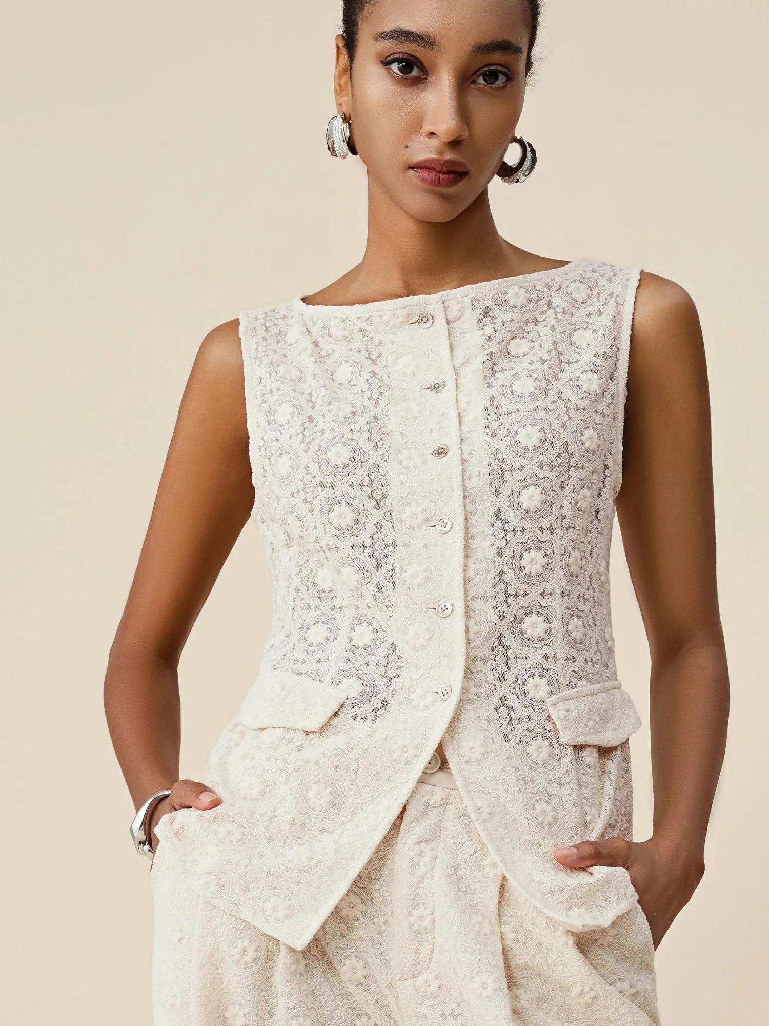 Amoretu 50% Cotton Boat Neck Embroidered Lace Vest