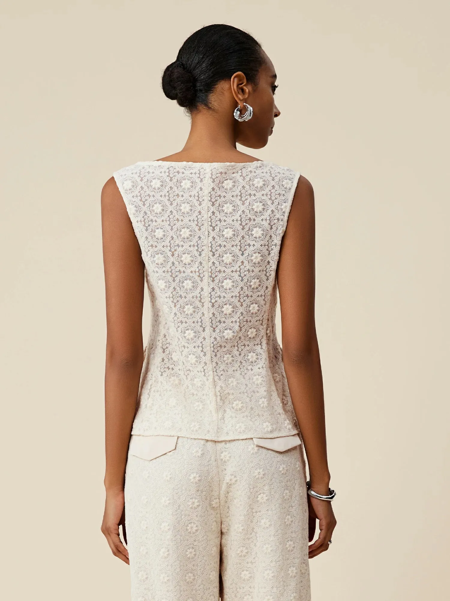 Amoretu 50% Cotton Boat Neck Embroidered Lace Vest