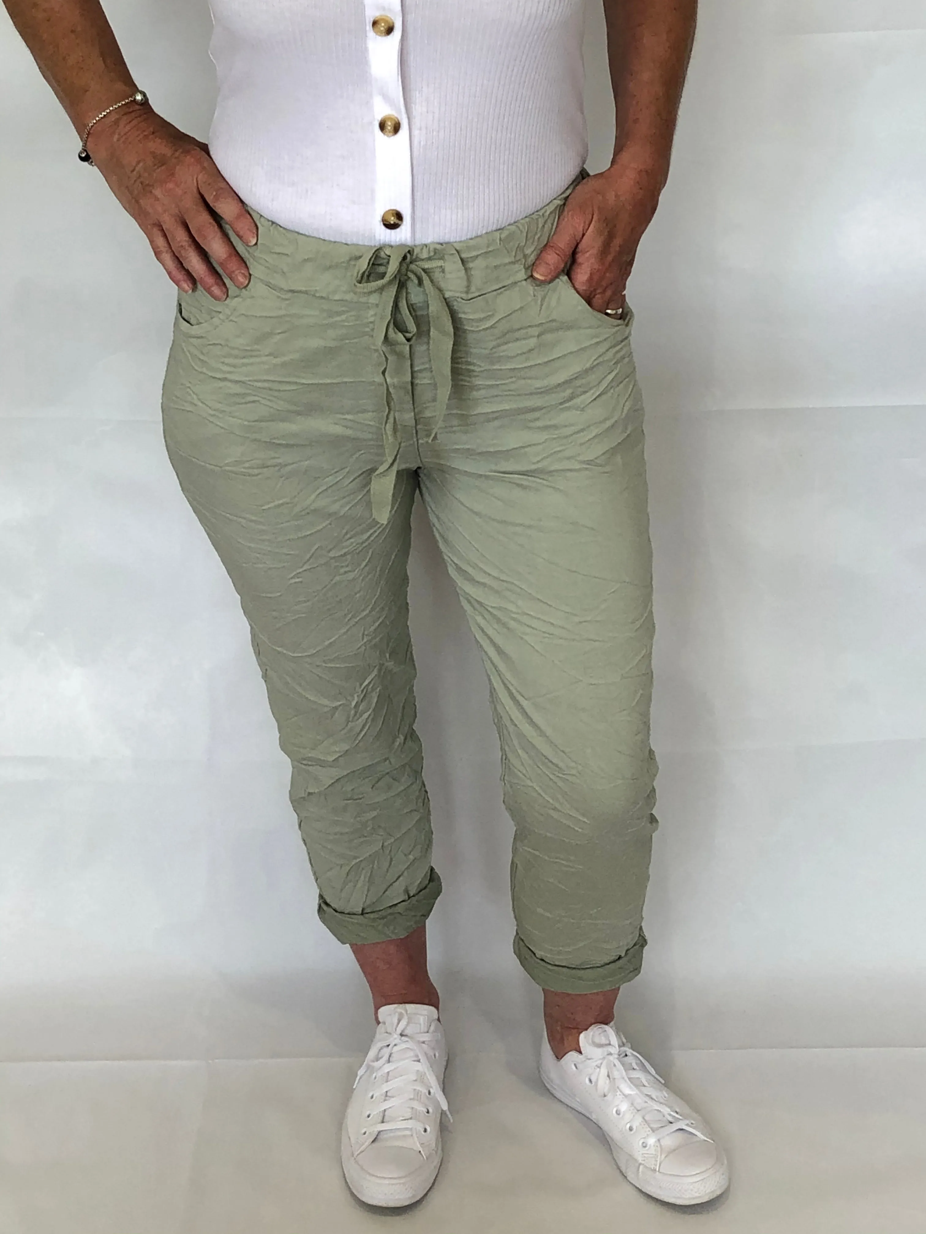 MAGIC PANTS