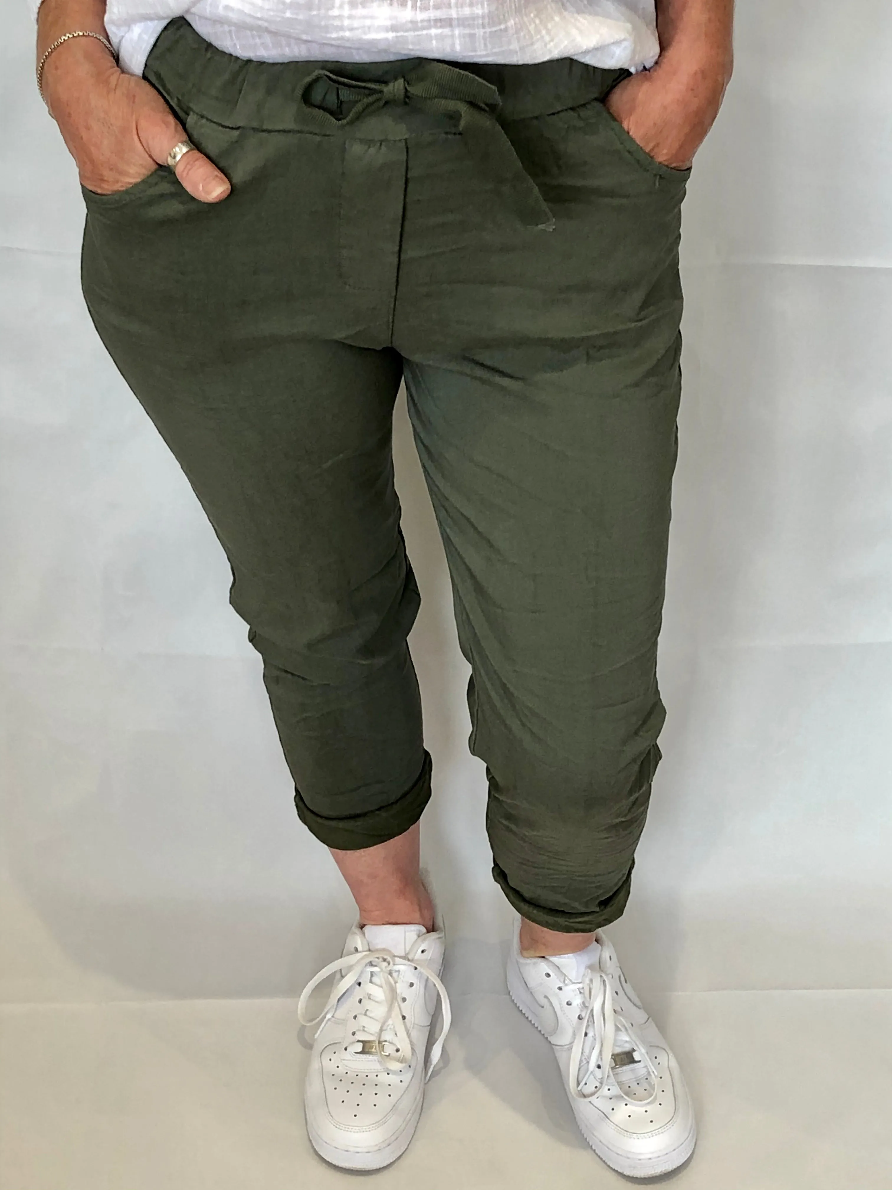 MAGIC PANTS